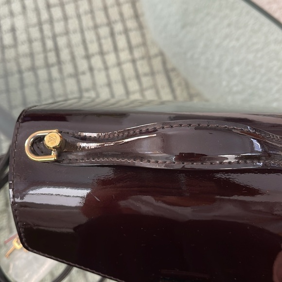 Louis Vuitton Monceau BB in Amatante - Picture 14 of 16